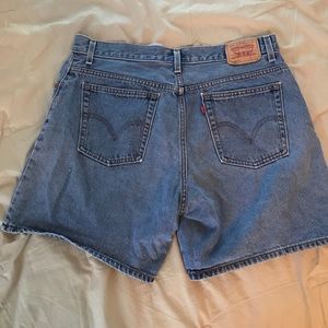 Vintage Levi’s jean shorts